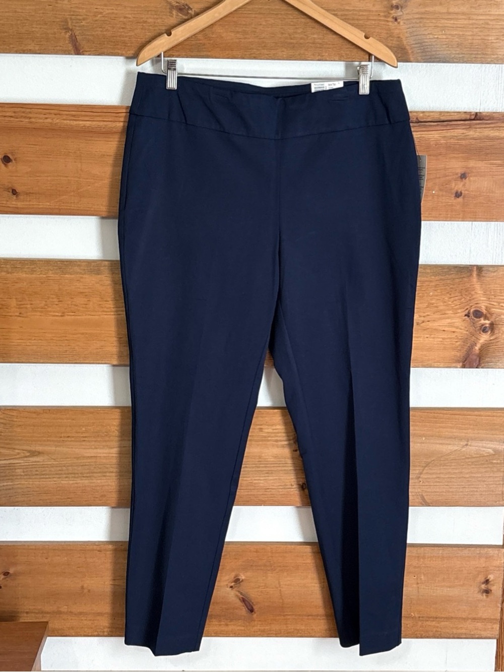 NWT Crown & Ivy Solid Navy Ashley Pull On Year Round Chic Office Pants Size 16